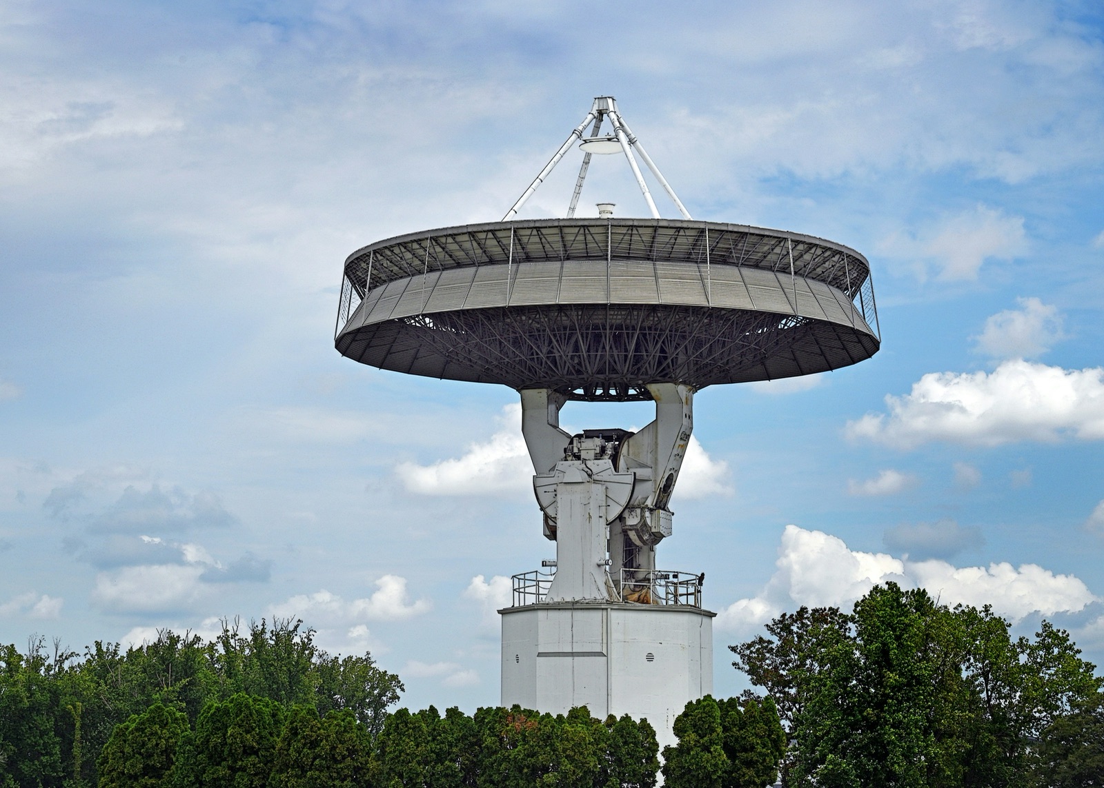 Radio telescope array for Epo-Weld™ HTCP ceramic putty aerospace and plasma systems sealing
