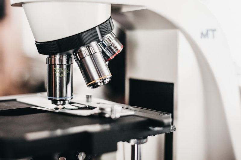 Silver scientific microscope objective lenses for Uni-Weld™ UV plastic bonder optical and display bonding